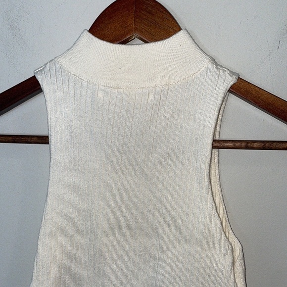 Closet Space mock neck halter top cream colored top women size large - Picture 4 of 5